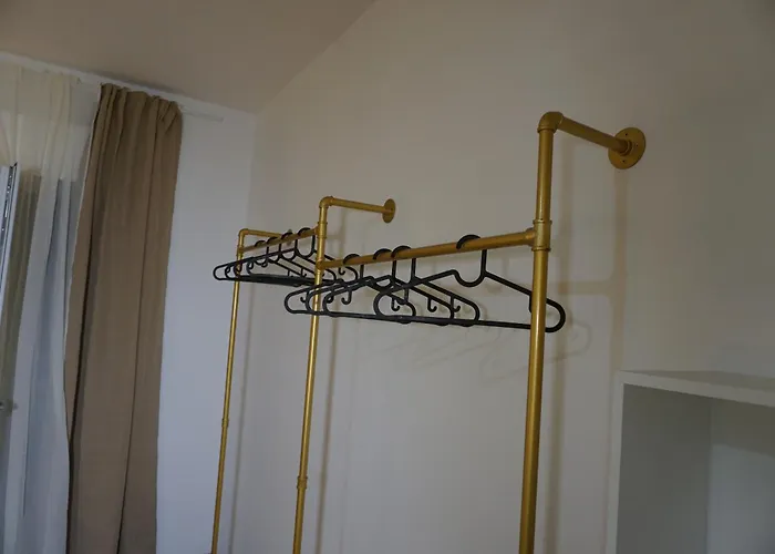 Farina Rooms And Apartments